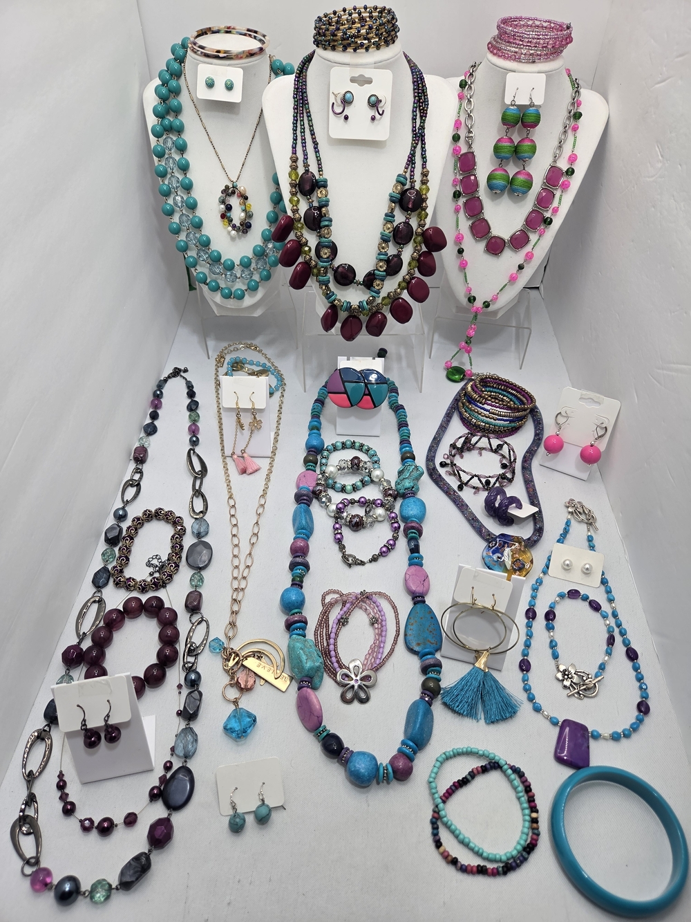 ​HUGE 40 pc Jewelry CHICO'S LIA SOPHIA PLUNDER Vintage To Now LOT Necklaces BLUE